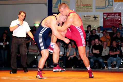 Im Bruderduell war der ltere Radek hier gerade in der Defensive. - KLICK zum Vergrern!