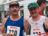 Joachim Hoffmann und Eckhard H�hnel nach dem Marathon in Unna - [KLICK zum Vergr��ern!]