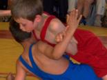 Finalkampf bis 23 kg: Elias St�rmer schultert Miko Ham (beide Thalheim). - [KLICK zum Vergr��ern!]