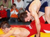 Der Frankfurter Marcus Thtner (blau), hier im Kampf gegen den Thalheimer Bundesligaringer Petr Bielesz, qualifizierte sich am Wochenende fr die Olympischen Spiele. - [KLICK zum Vergrern!]