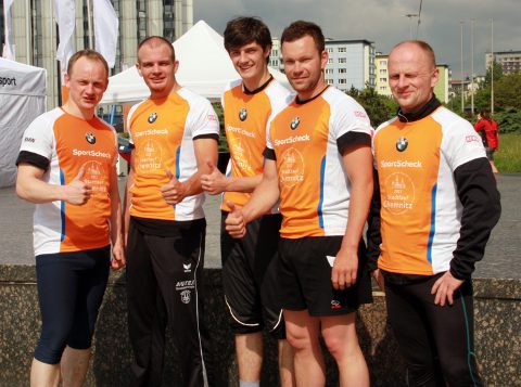 Das RVT-Team beim Stadtlauf in Chemnitz mit Holger H�hnel, Maik Hoeisel, Marcel Peil, Chris Paetzold und Ren� Bunde (es fehlt Kai W�nsche). - KLICK zum Vergr��ern!