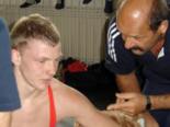 Daniel Koch erh�lt Tipps von Trainer Jochen Schwarzer. - [KLICK zum Vergr��ern!]
