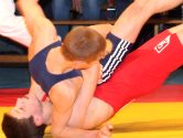 Marcel Peil rollt Steven Einsiedel. - [KLICK zum Vergrern!]