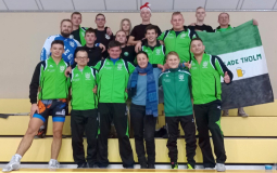 02-Ringer und Fans in Luwa