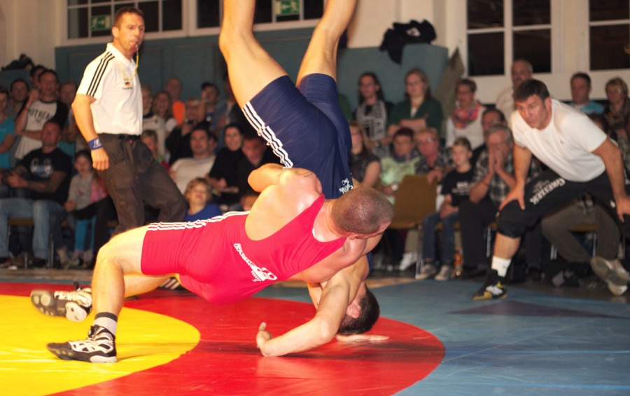 tl_files/rvt/images/bundesliga/2013/0914Th-Greiz/9634-Novak-Linke_WURF.jpg