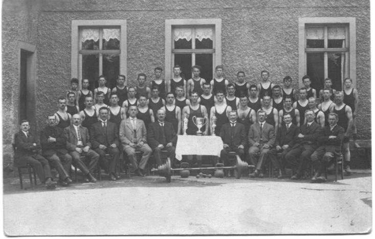 tl_files/rvt/images/geschichte/20_Verein_komplett.jpg